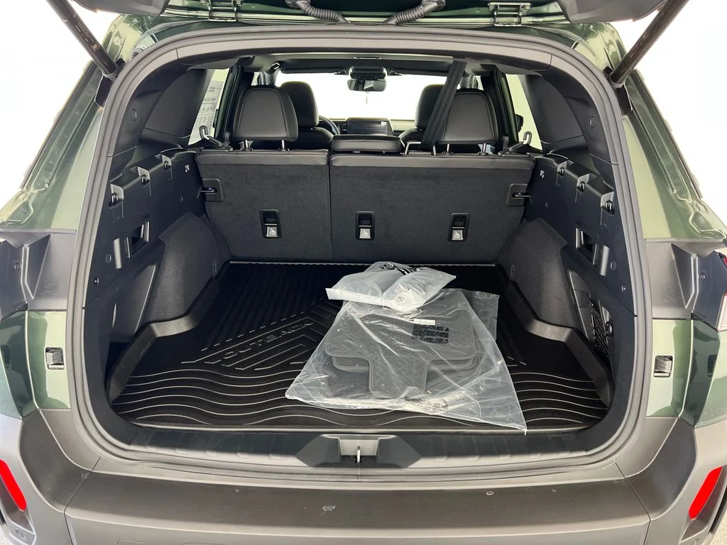 New 2026 DEEP EMERALD GREEN PEARL Subaru Premium image 25