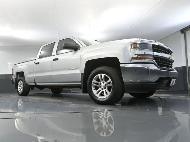 Used 2016 Silver Chevrolet LS image 43