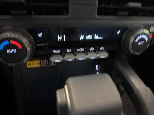 2026 Toyota Tacoma SR5 - Photo 36