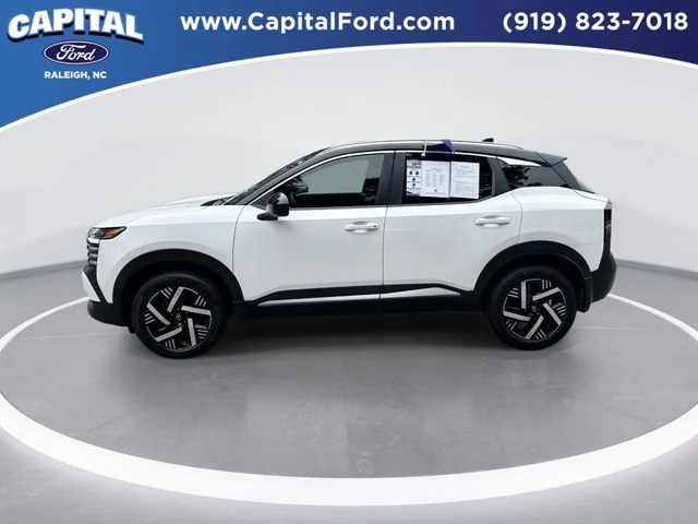 Used 2025 White Nissan SV image 5