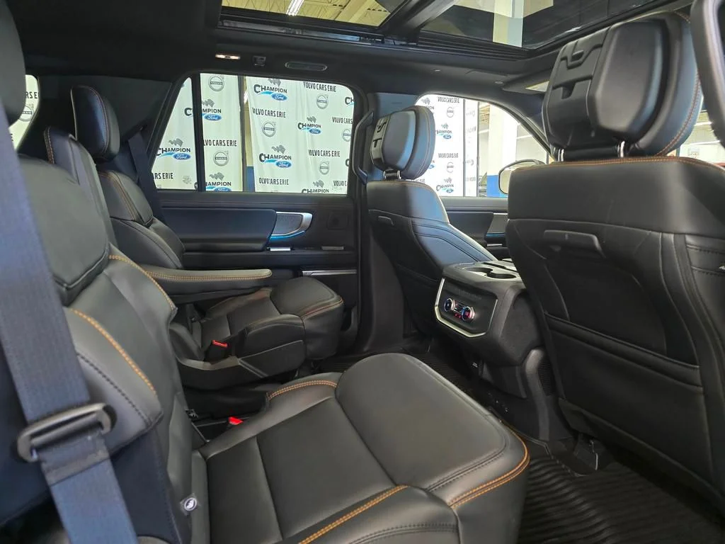 New 2027 Agate Black Metallic Ford Tremor® image 17