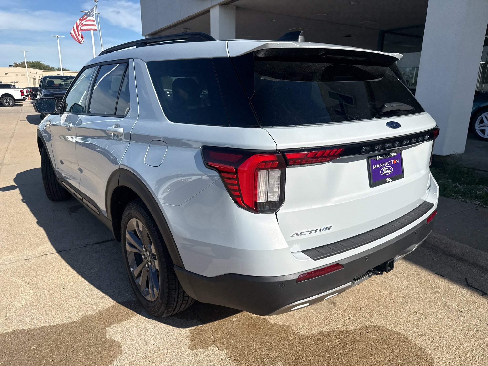 New 2026 Space White Metallic Ford Active image 8