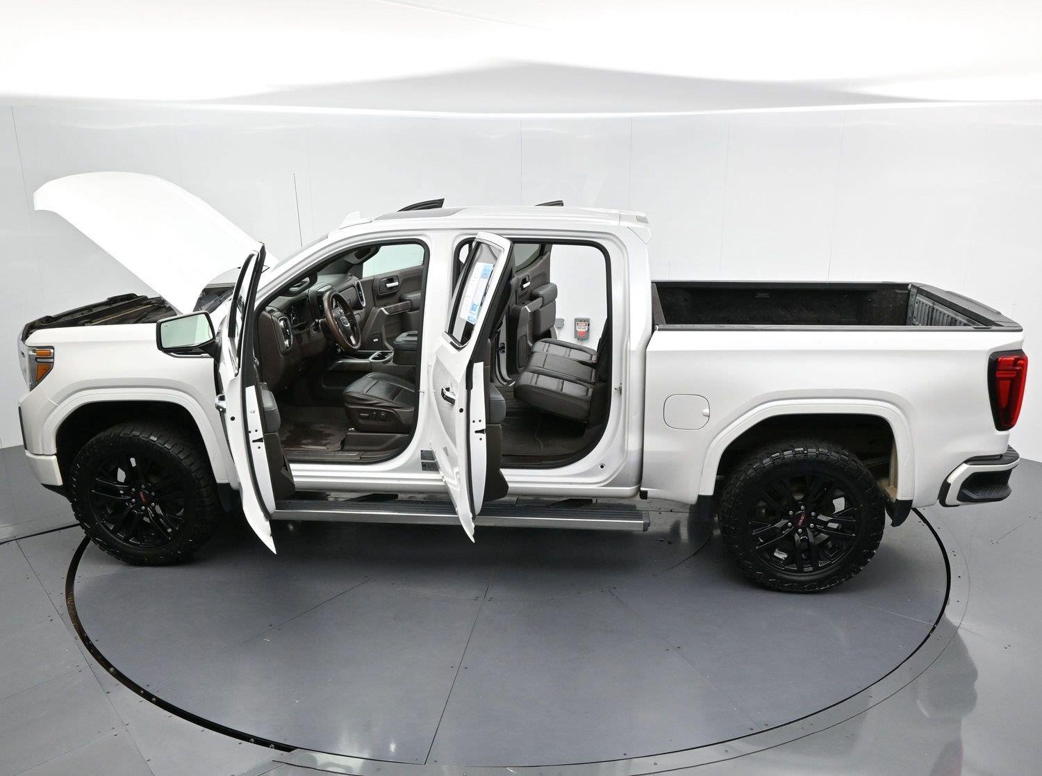 Used 2020 White Frost Tricoat GMC Denali image 45
