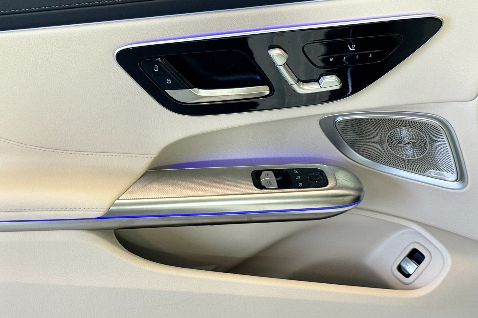 New 2026 Polar White Mercedes-Benz CLE 300 image 16