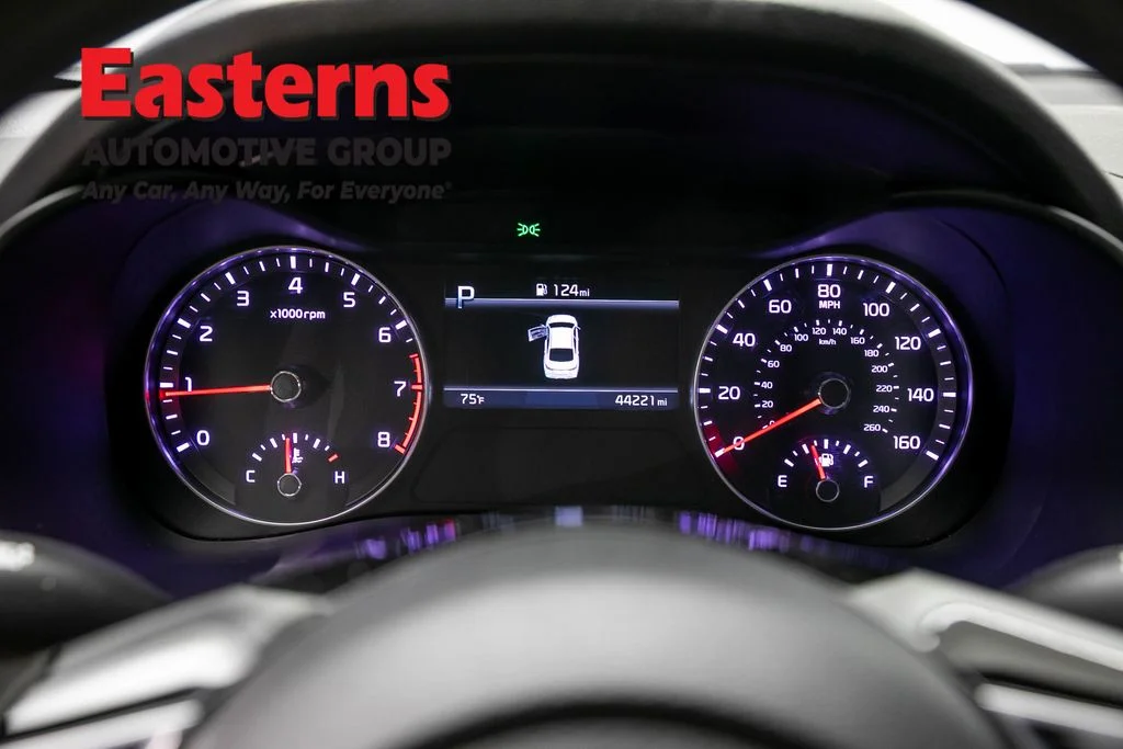 Used 2023 Black Kia LXS image 18
