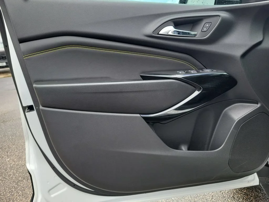 New 2026 Summit White Chevrolet LT image 20