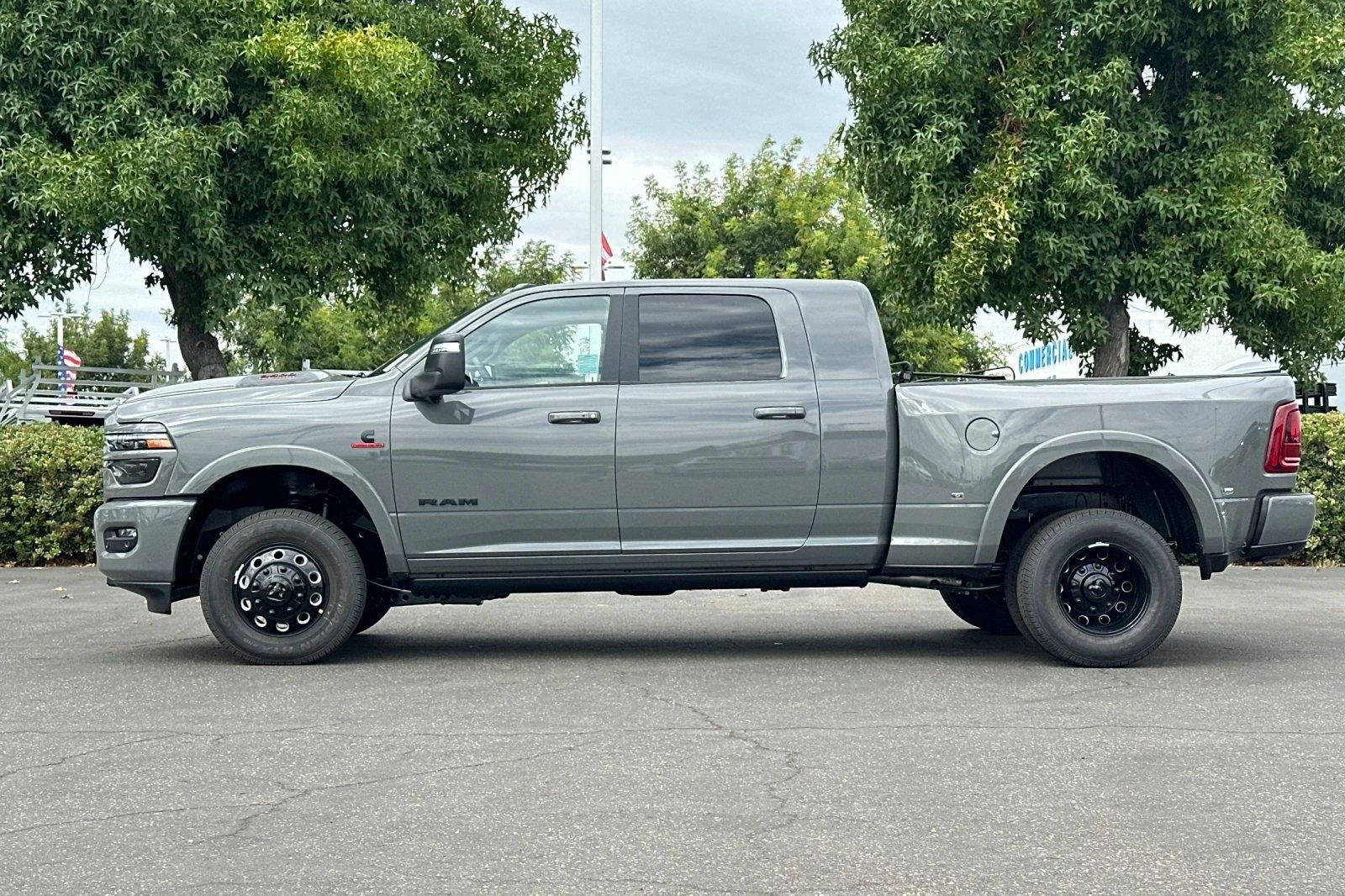 New 2027 Ceramic Gray Clear-Coat Paint RAM Limited image 6
