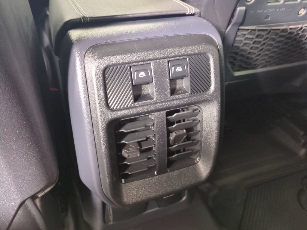 Used 2025 Gray Ford Badlands image 16