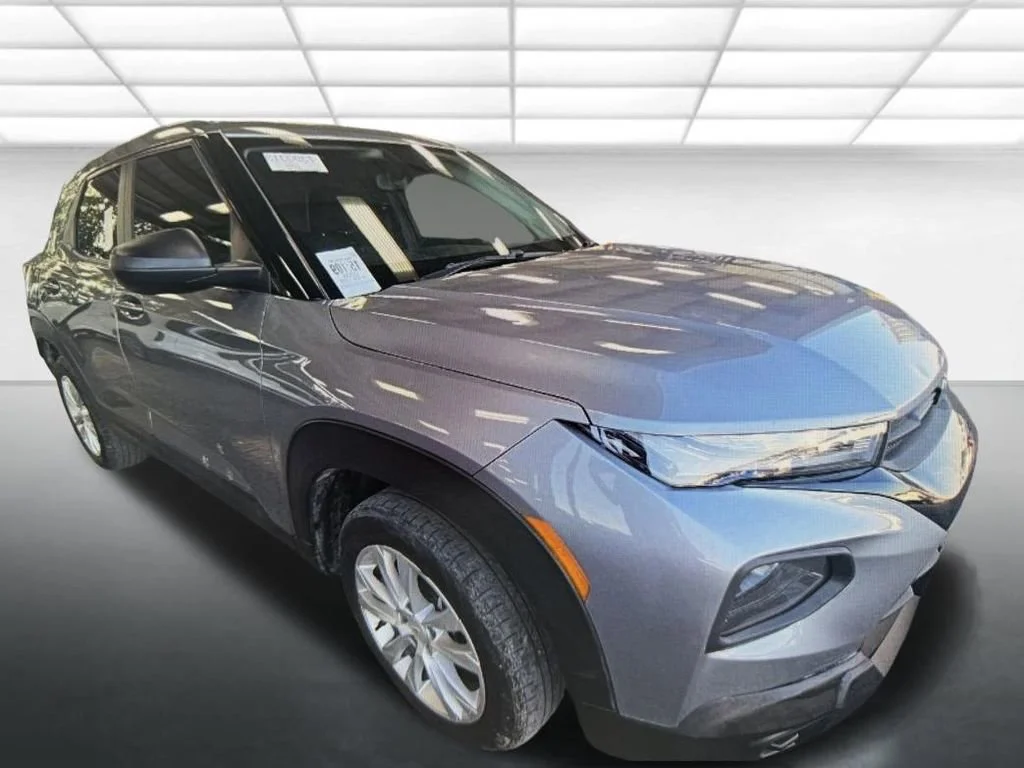 2023 Chevrolet Trailblazer LS's photo