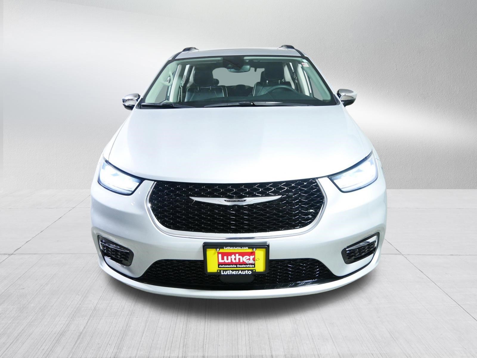 Used 2023 Chrysler Pacifica Limited with VIN 2C4RC3GG5PR506720 for sale in Golden Valley, Minnesota