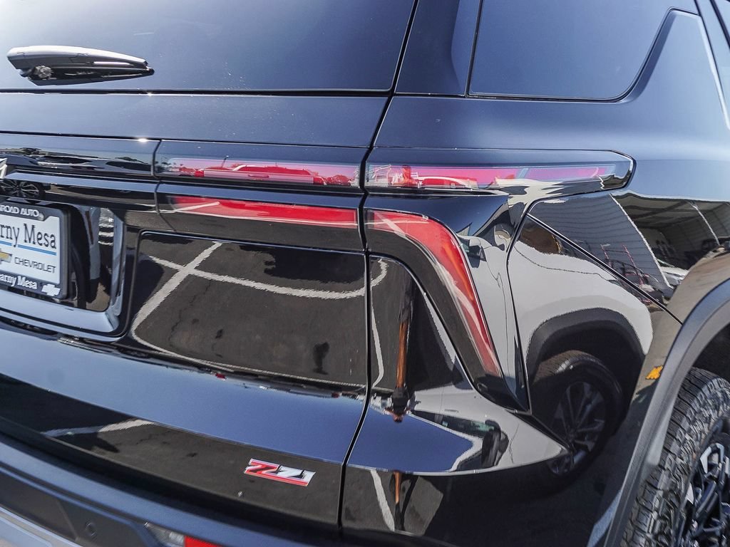 2027 Chevrolet Traverse Z71 - Photo 7
