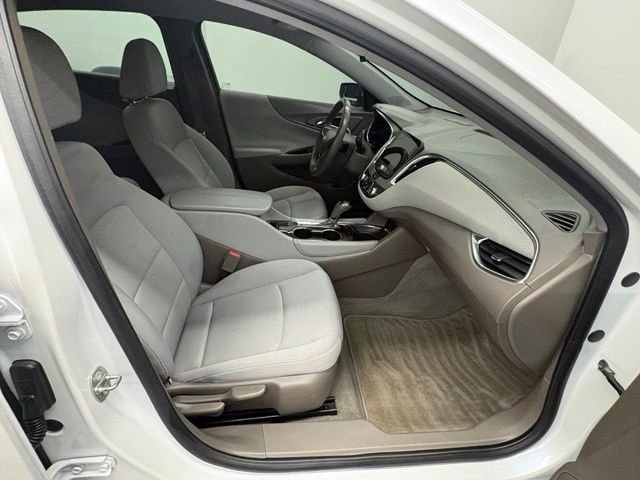 Used 2016 Beige Chevrolet LT image 32