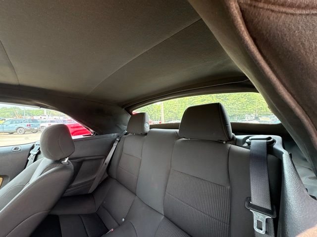 Used 2013 White Ford V6 image 28