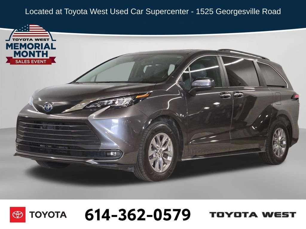 2025 Toyota Sienna XLE 8-Passenger Hybrid FWD's photo