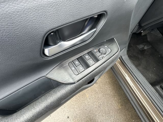 Used 2025 Brown Nissan SV image 14