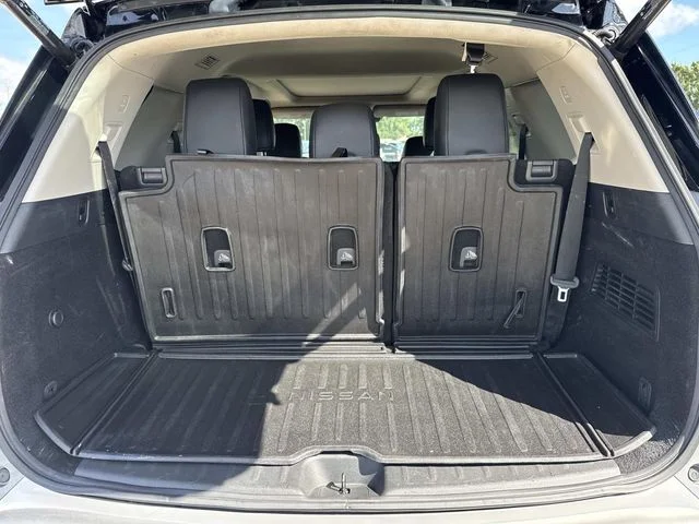 Used 2023 Gray Nissan Platinum image 14