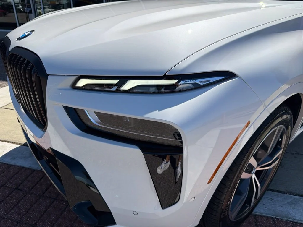 New 2027 White BMW xDrive40i image 11