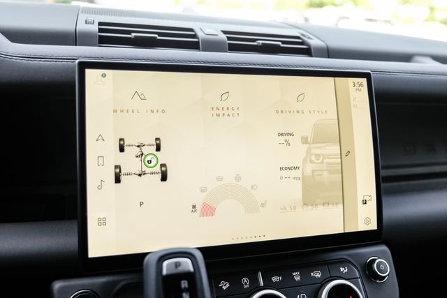 New 2026 Woolstone Green Land Rover S image 42