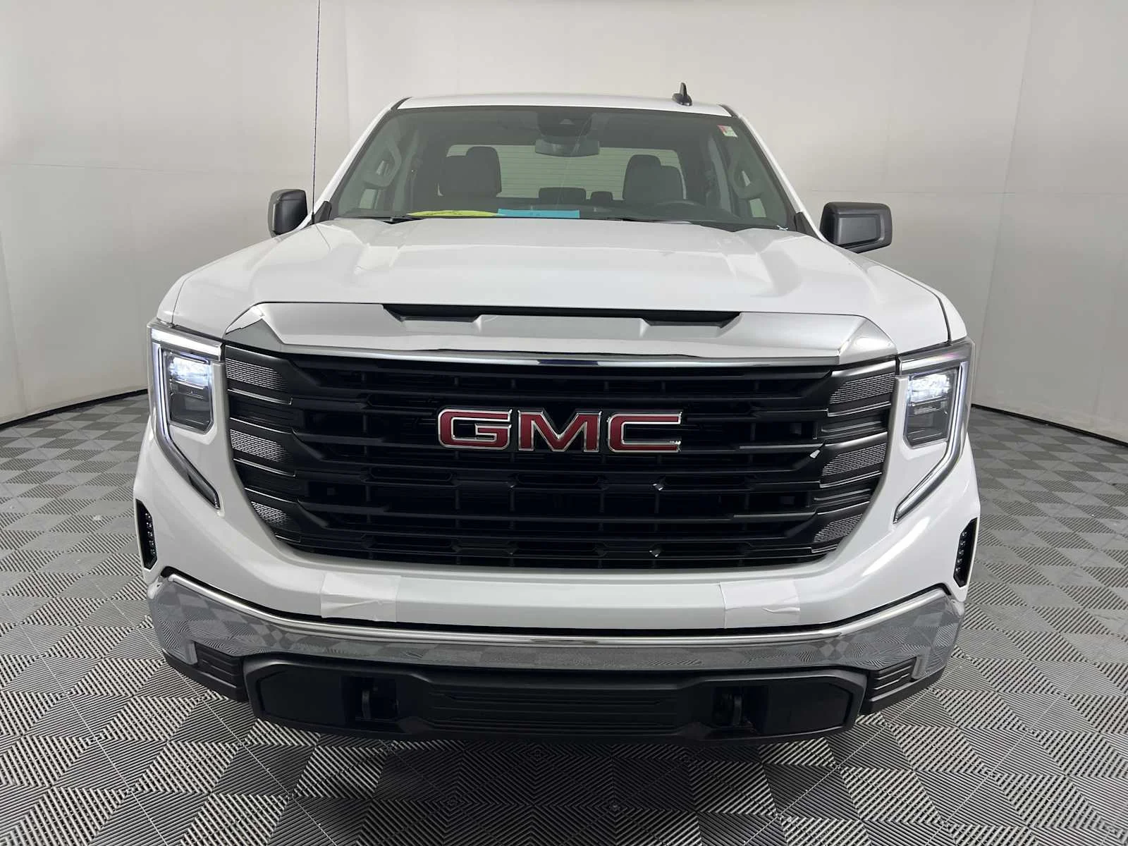 New 2026 Summit White GMC Pro image 2