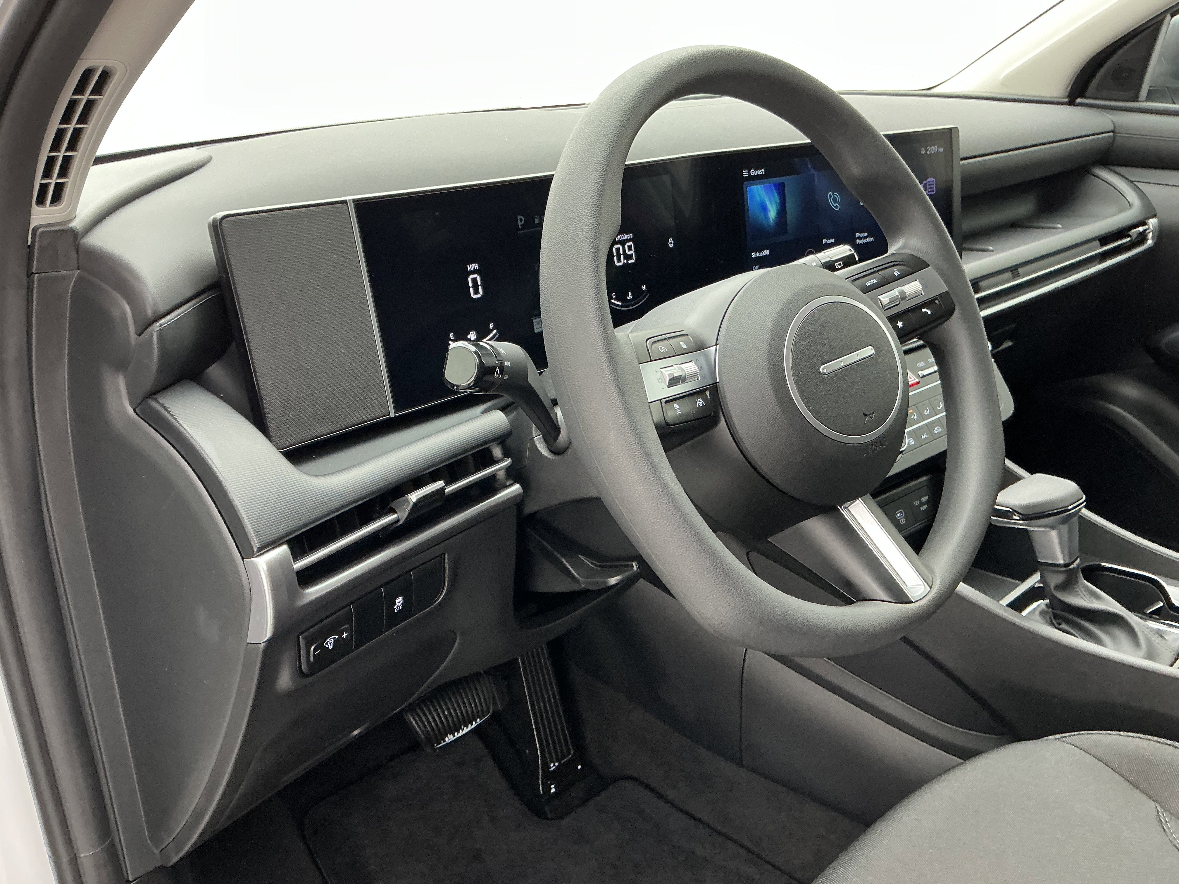 Certified Used 2025 Serenity White Pearl Hyundai SE image 13