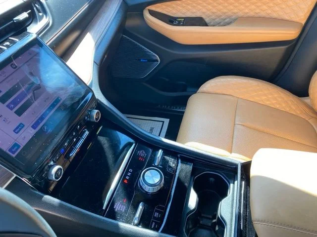 Used 2022 Black Jeep Summit image 20