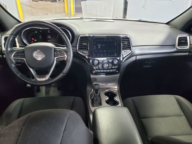 Used 2022 White Jeep Laredo E image 10