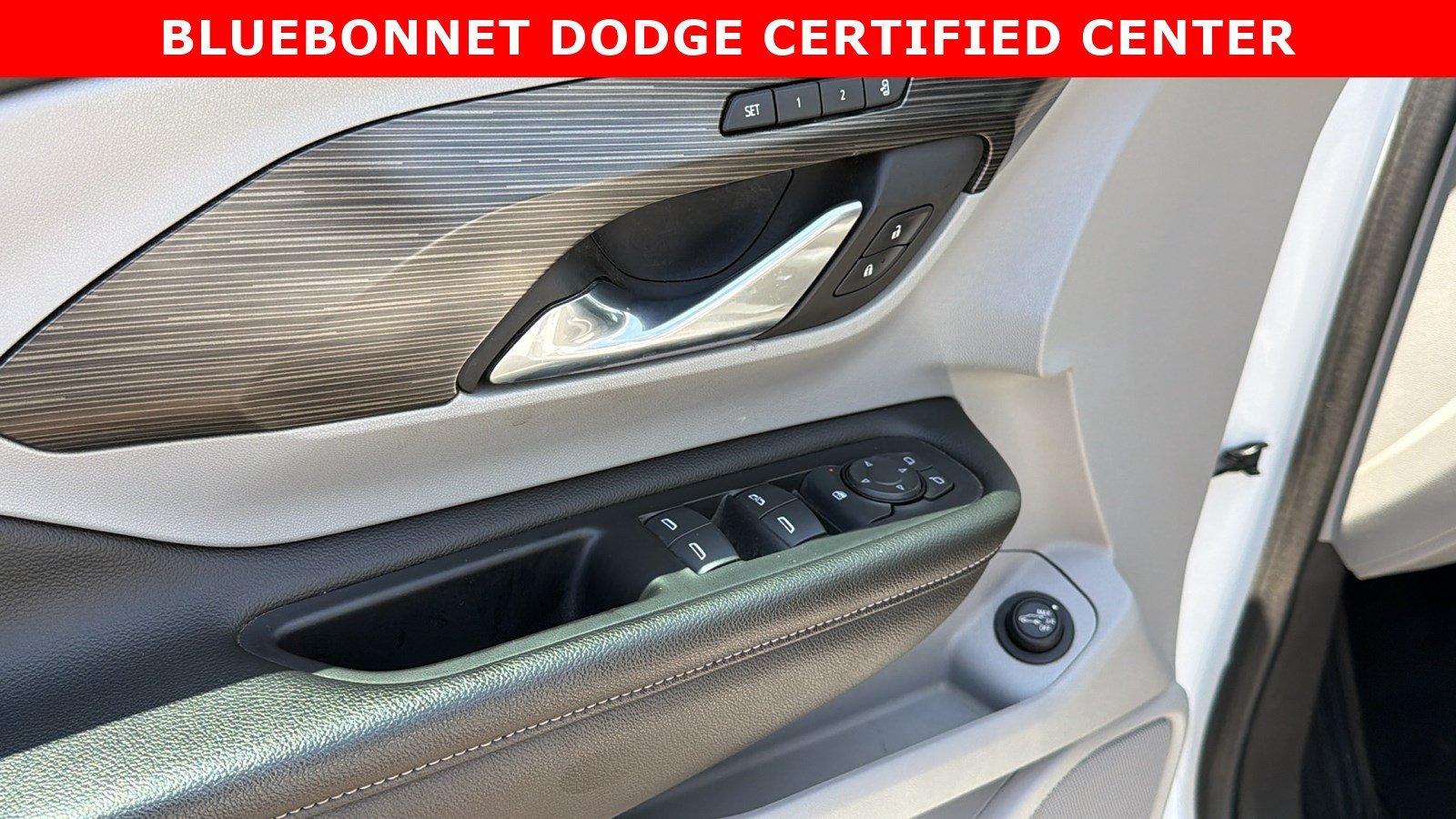 Used 2024 Summit White GMC SLT image 10