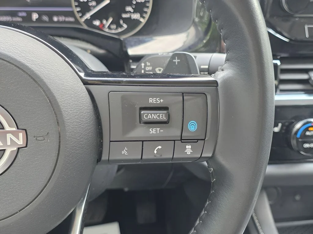 Used 2023 Brilliant Silver Metallic Nissan SL image 26