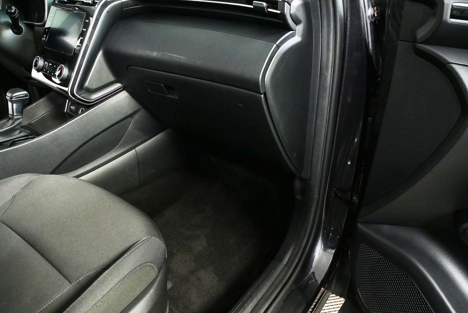 Used 2022 Portofino Gray Hyundai SEL image 23