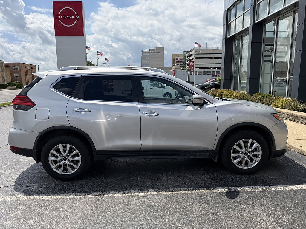 Used 2017 Brilliant Silver Nissan SV image 8