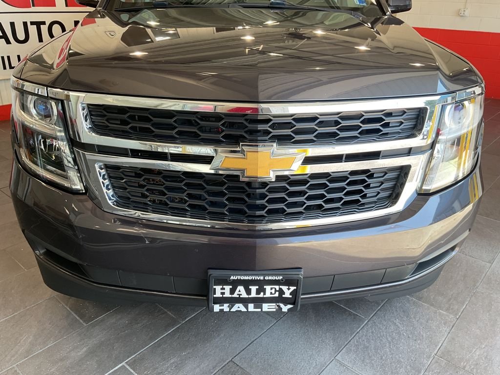 Used 2017 Gray Chevrolet LT image 3