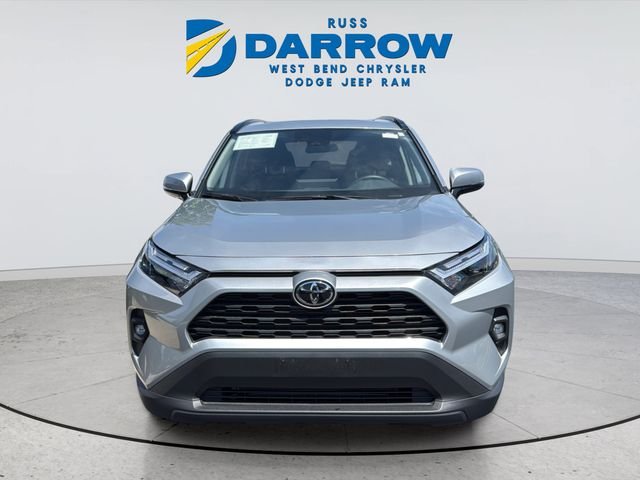 Used 2025 Silver Toyota XLE Premium image 8
