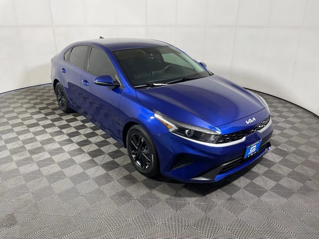 2024 Kia Forte LXS AT's photo