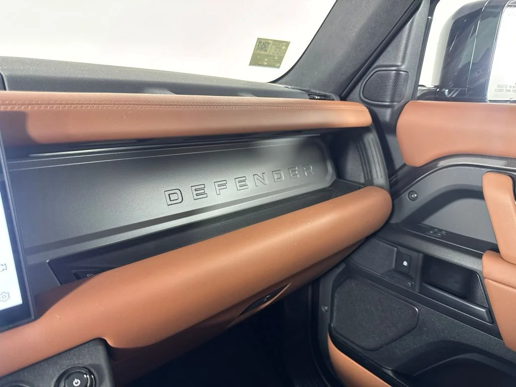 Used 2025 Gray Land Rover OCTA image 22
