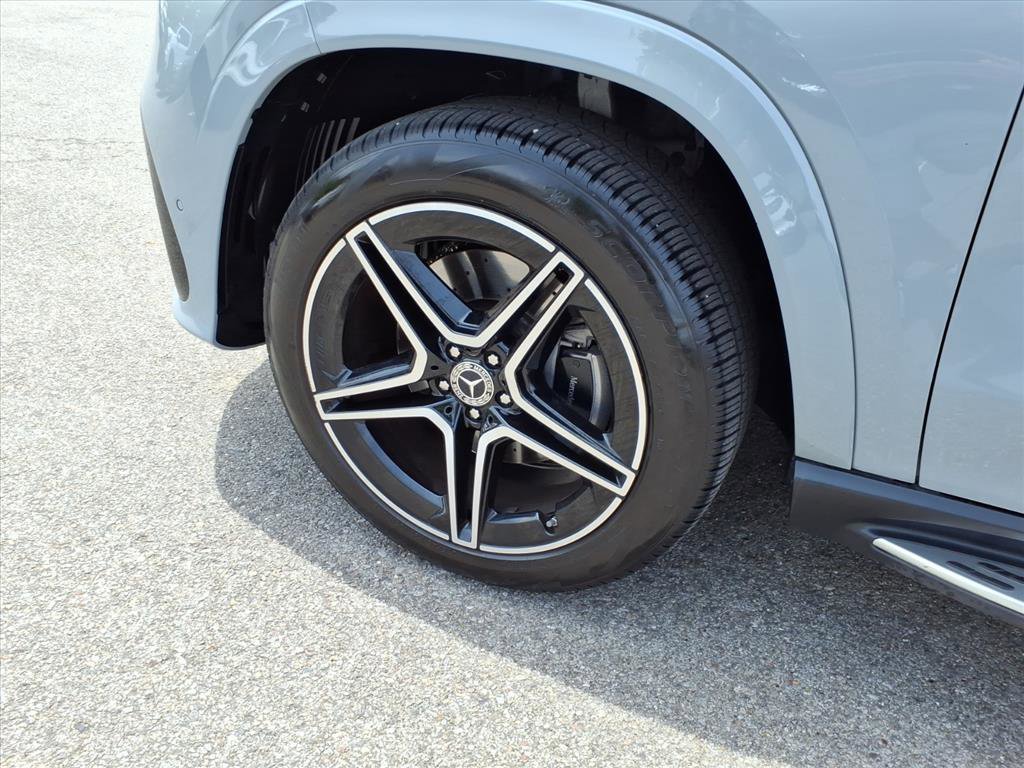 Certified Used 2025 MANUFAKTUR Alpine Grey Mercedes-Benz GLS 450 image 9