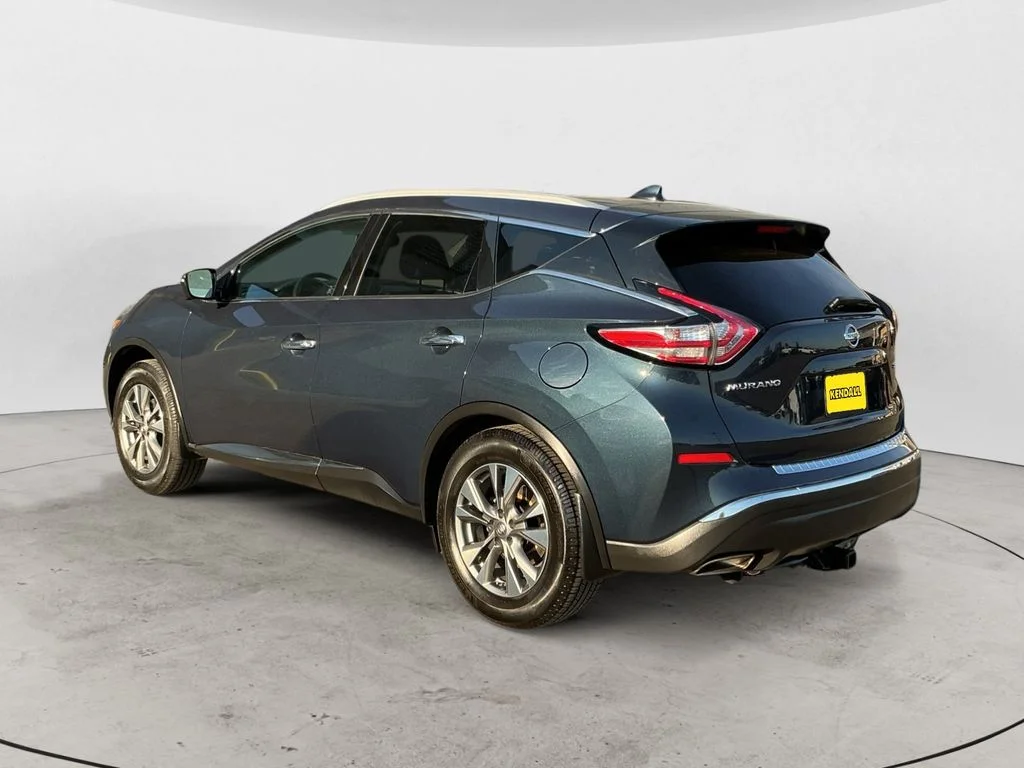 Used 2018 Blue Nissan SL image 11