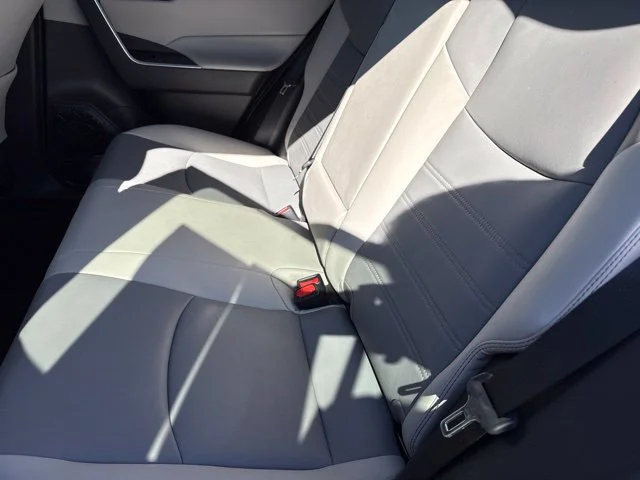 Used 2021 Red Toyota XLE Premium image 13
