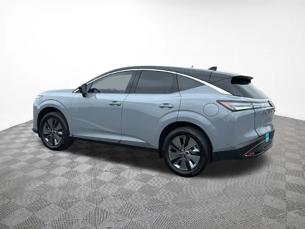 Used 2025 Gray Nissan SL image 12