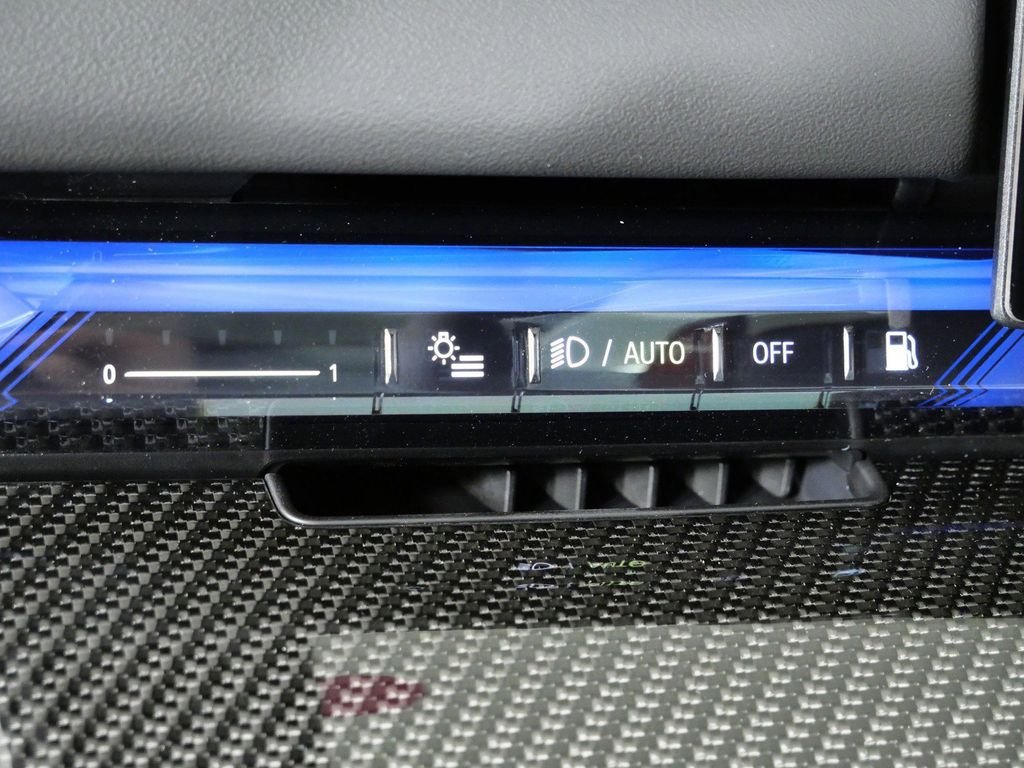 New 2026 Alpine White BMW Base image 40
