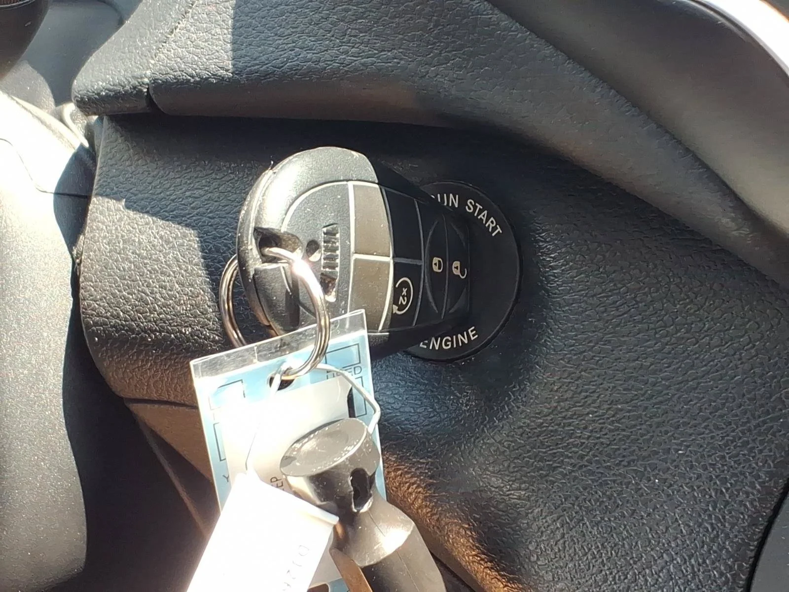 Used 2020 Velvet Red Pearlcoat Jeep Latitude image 17