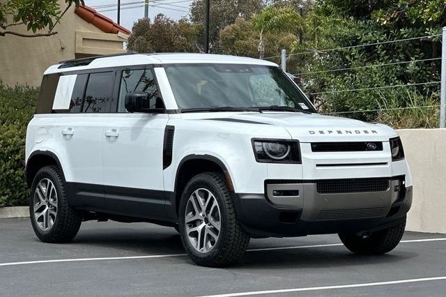 New 2026 Fuji White Land Rover S image 7