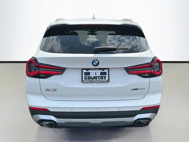 Used 2022 White BMW xDrive30i image 6