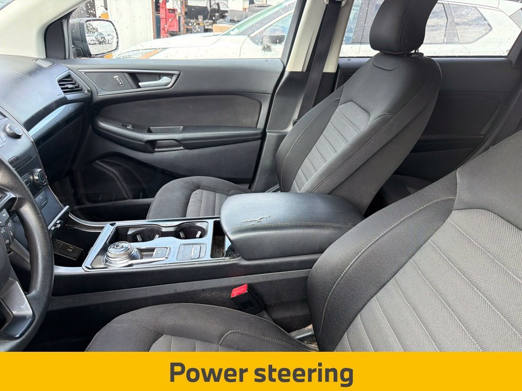 Used 2019 Black Ford SE image 12