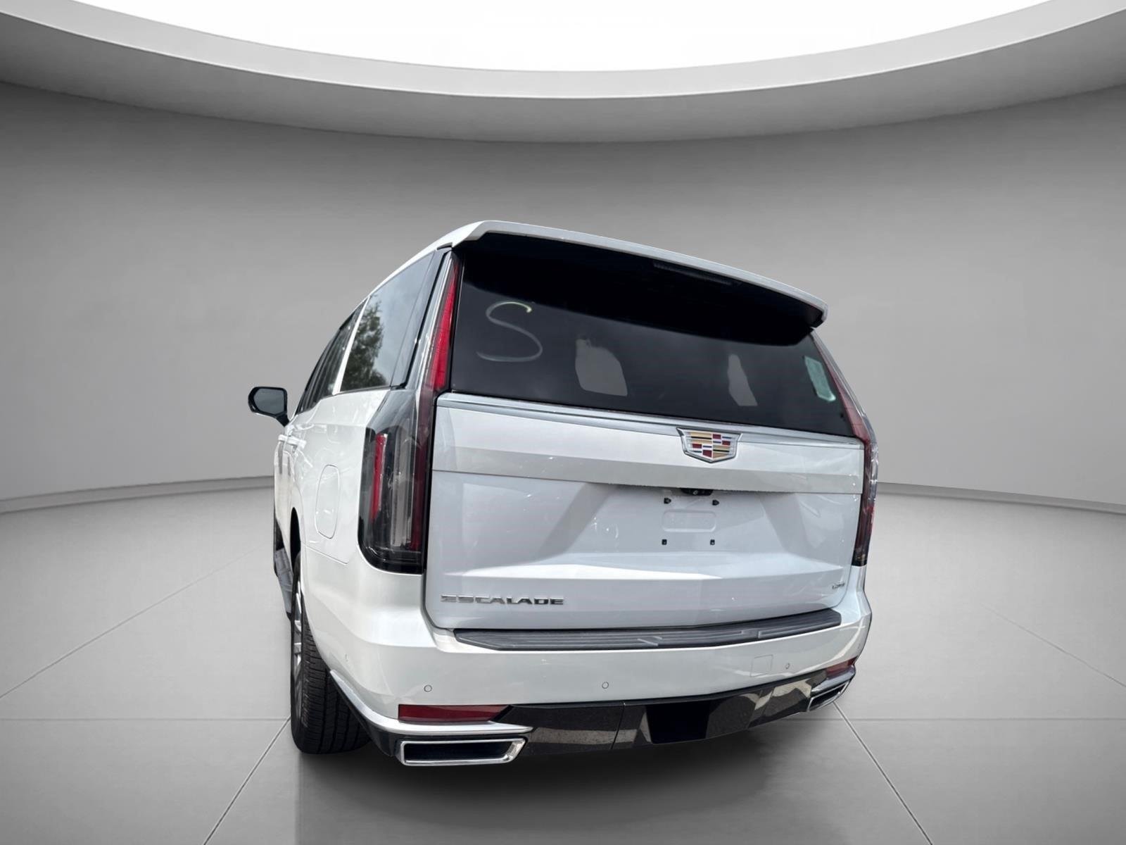 Used 2023 Crystal White Tricoat Cadillac 4WD Premium Luxury image 11