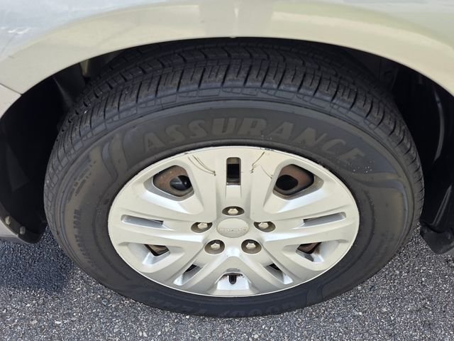Used 2019 Silver Dodge SE image 14