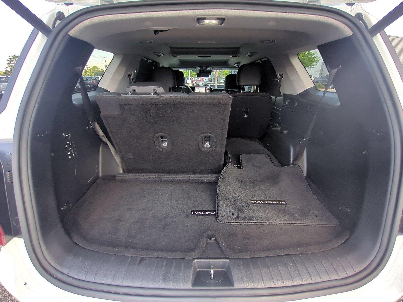 Used 2024 Hyper White Hyundai Limited image 36