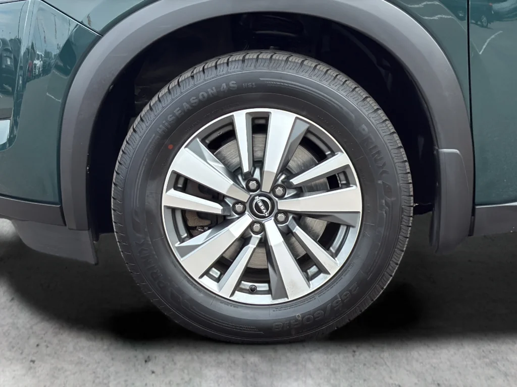 Used 2023 Black Nissan SL image 33