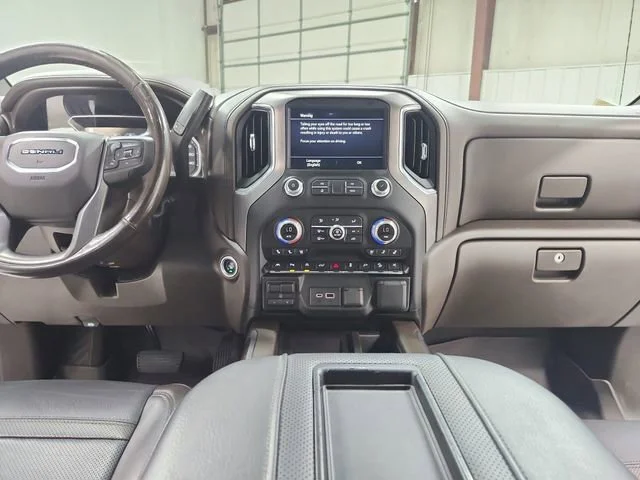 Used 2019 WHITE FROST TRICOAT GMC Denali image 29