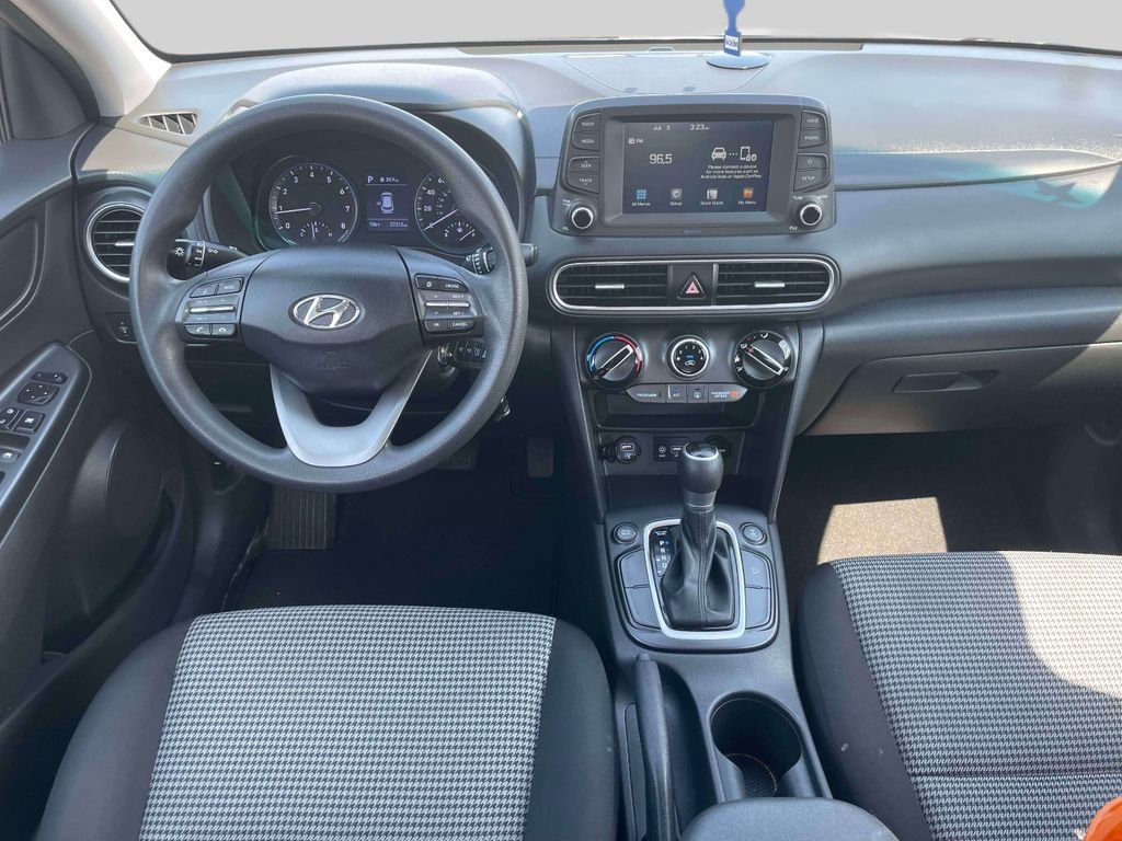 Used 2020 Silver Hyundai SE image 13