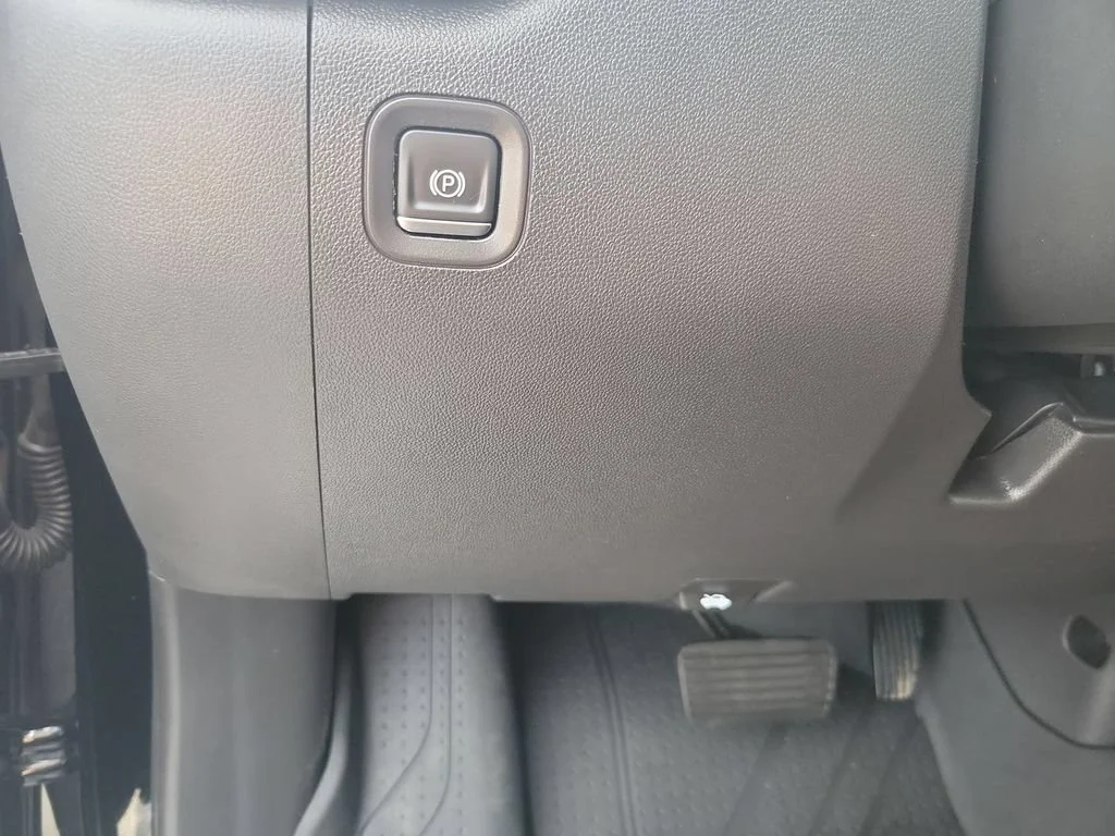 Certified Used 2020 BLACK Chevrolet LT image 17